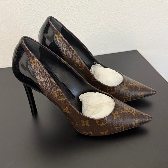Louis Vuitton Monogram Heels - Picture 4 of 8
